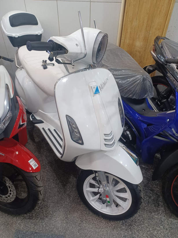 موتور سیکلت نیکتاز GT 160CC طرح وسپا اسکوتری 1405
