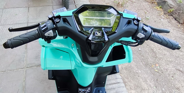 موتور سیکلت طرح واریو نیکتاز کلیک 180cc ترمز ABSجلو عقب دیسک 1405