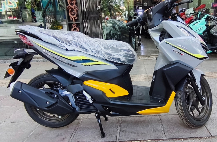 موتور سیکلت طرح واریو نیکتاز کلیک 180cc ترمز ABSجلو عقب دیسک 1405